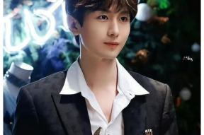 娱乐圈吃瓜元素表成毅,成毅在娱乐圈的瓜田漫步