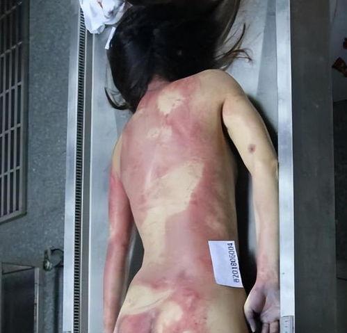 网红吃瓜猛料黄料纹身男,黄料纹身男生的真实故事